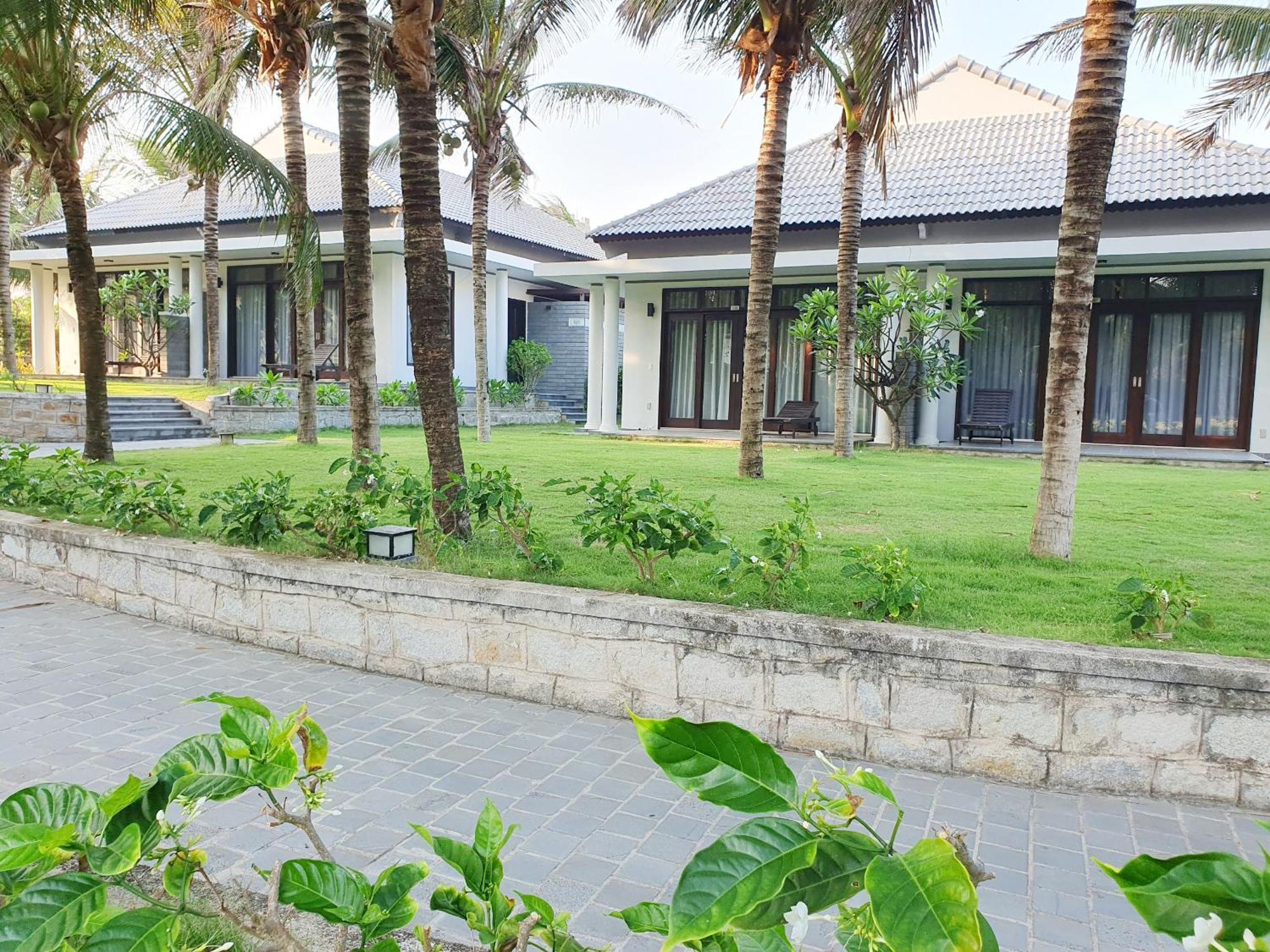 Starlight Villa Beach Resort & Spa Phan Thiết Buitenkant foto
